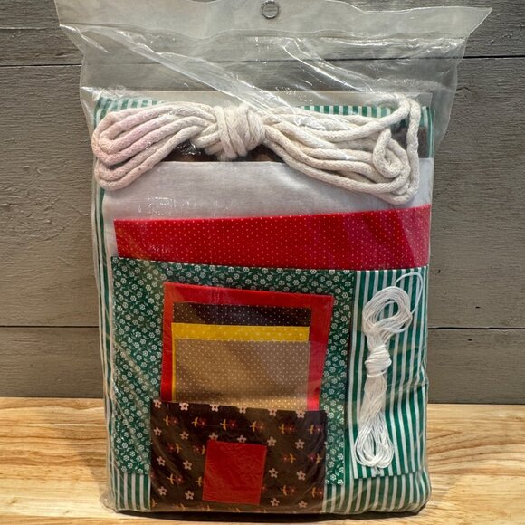 REINDEER WALL HANGING Applique Kit Christmas Décor Yours Truly Vintage NWOT - Picture 2 of 5